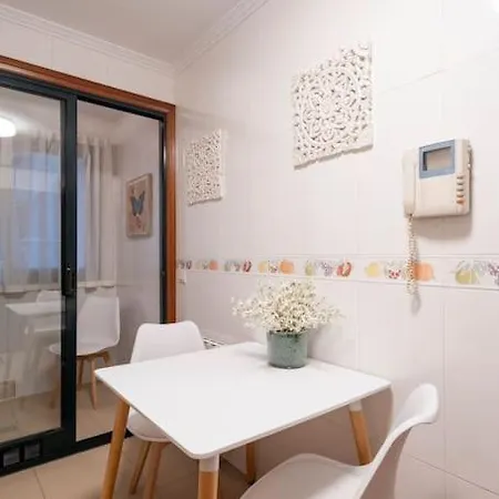 Precioso Dos Con Garaje * ヴィーゴ