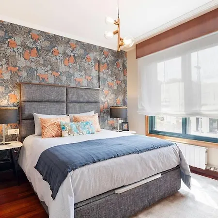 Precioso Dos Con Garaje * ヴィーゴ